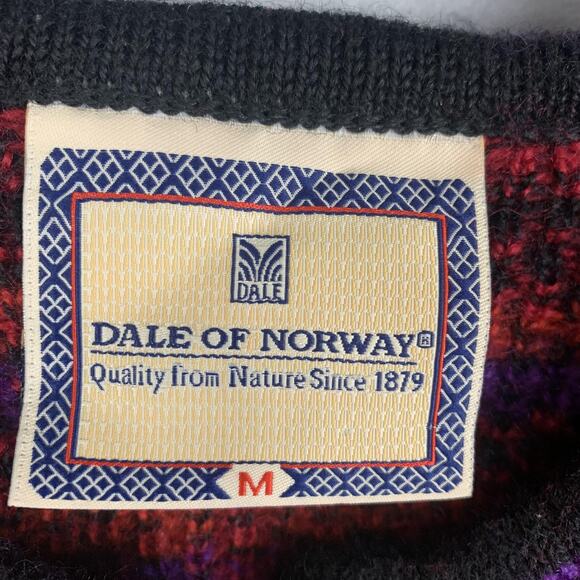 Dale of Norway Women's Cardigan in Red and Navy - Picture 4 of 7